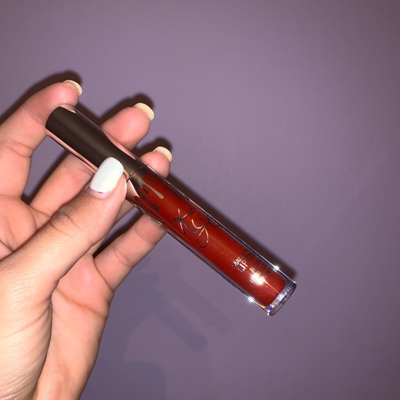 Holiday Edition Kylie Lip Kit ‘Merry’ - Picture 3 of 4